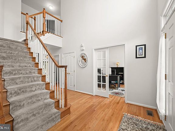 2nd image of 6029 Toomey Ln