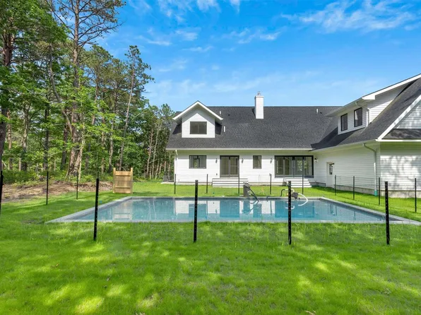 14 Sophia Court, Westhampton, NY 11977