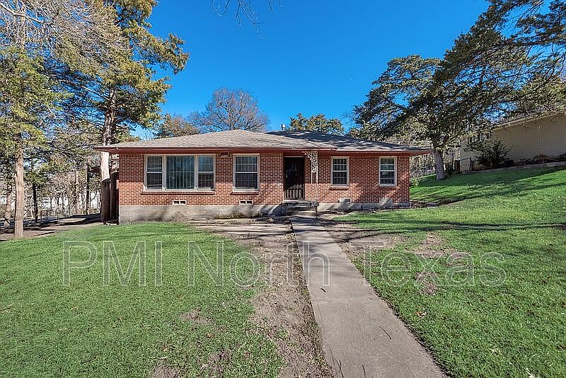 1st image of 411 Woodacre Dr