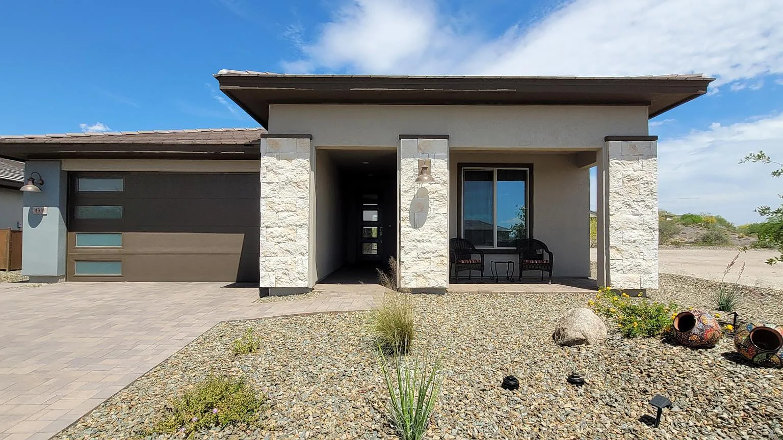 2 bed, 2.0 bath, 2078 sqft, $2,500 — Photo 1