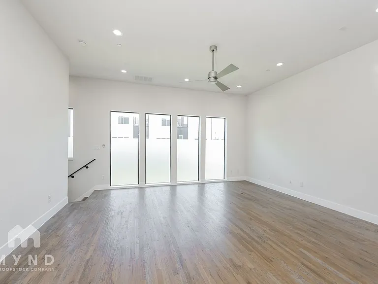 4515 Cabell Dr #102 — Photo 9