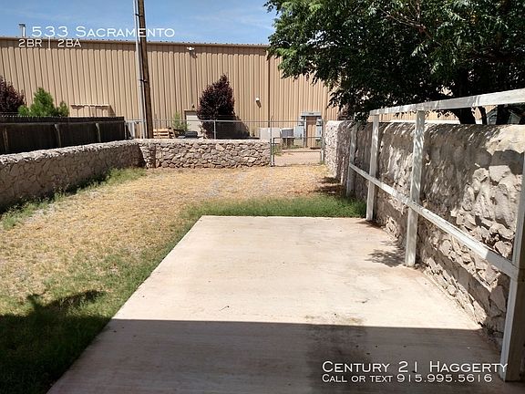 2nd image of 1533 Sacramento St