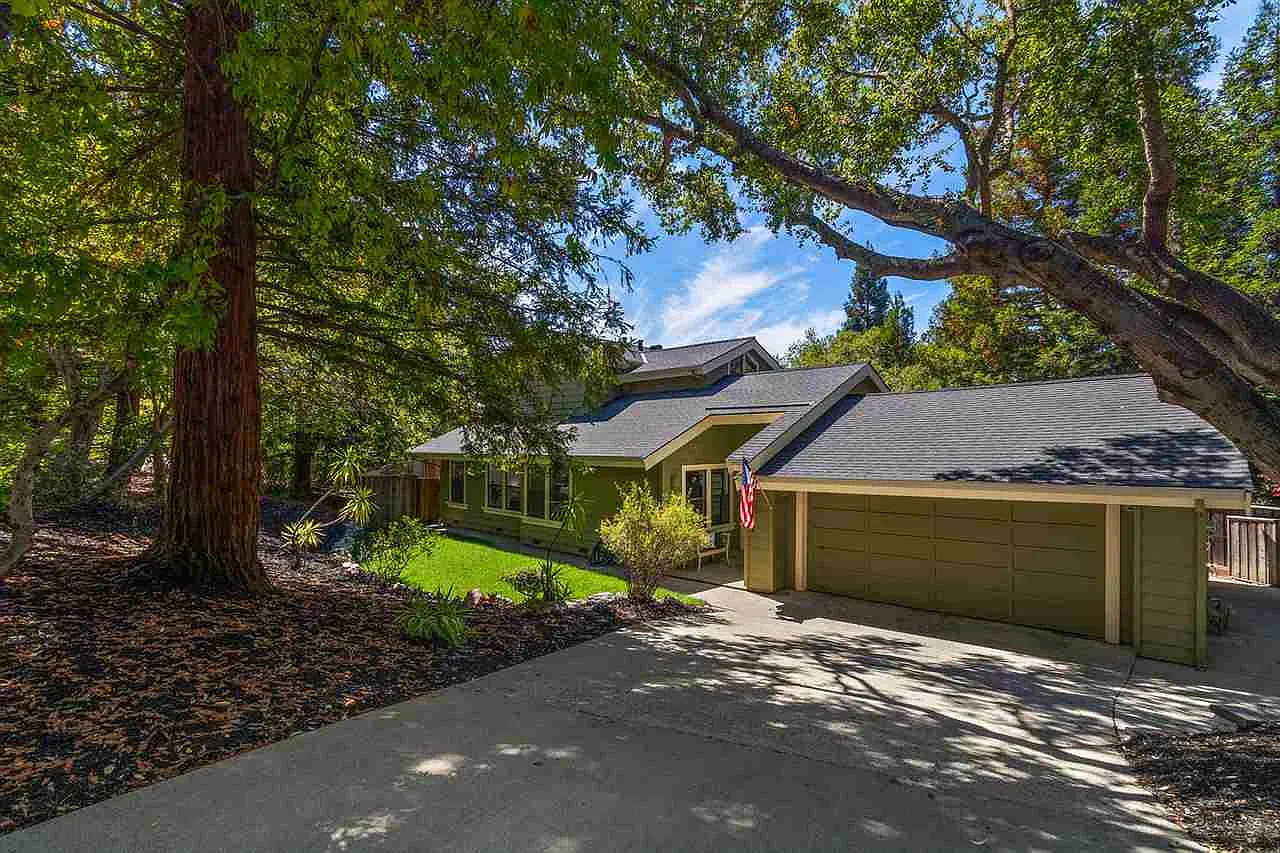 3281 Isola Way photo 1