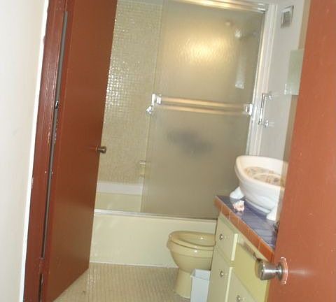 2nd image of 1301 Miami Gardens Dr #Penthouse 1w