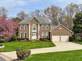 6 Devenshire Ct, Sterling, VA 20165