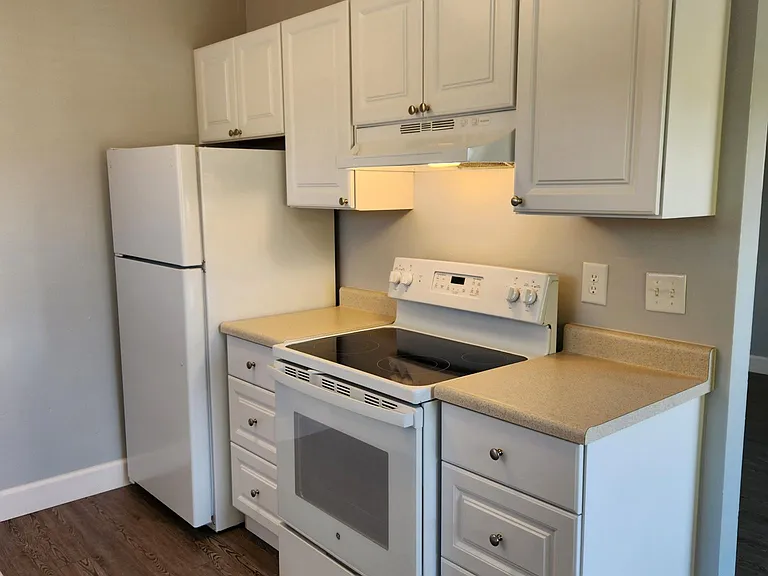 1117 Olive Ave — Photo 5