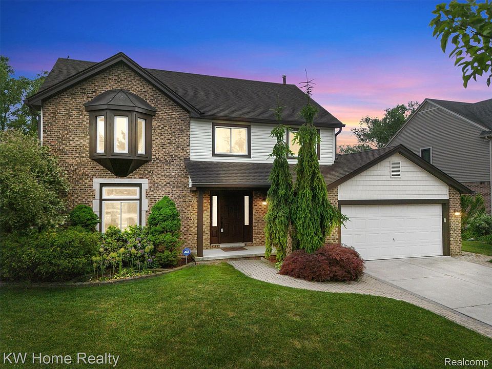 1st image of 45095 Turnberry Ct