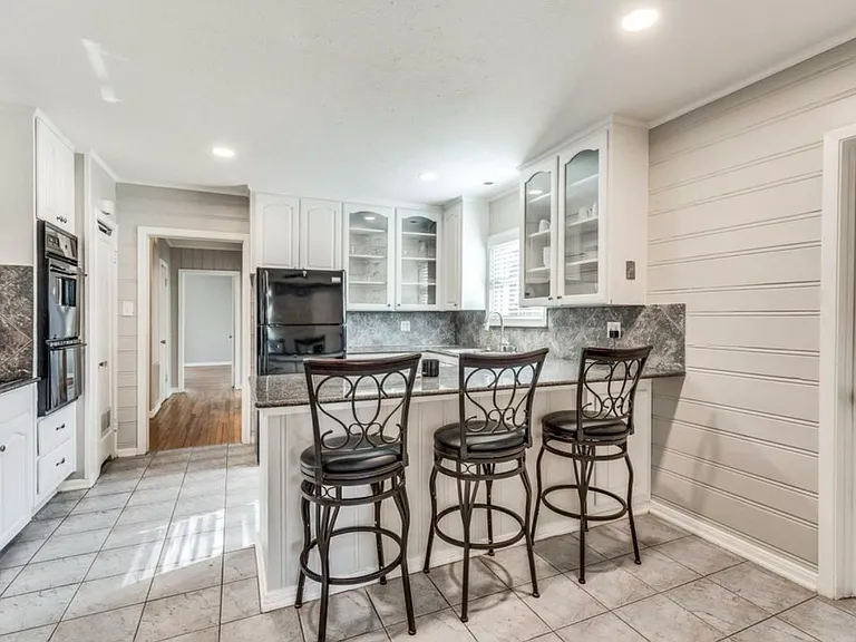 3624 W Biddison St — Photo 13