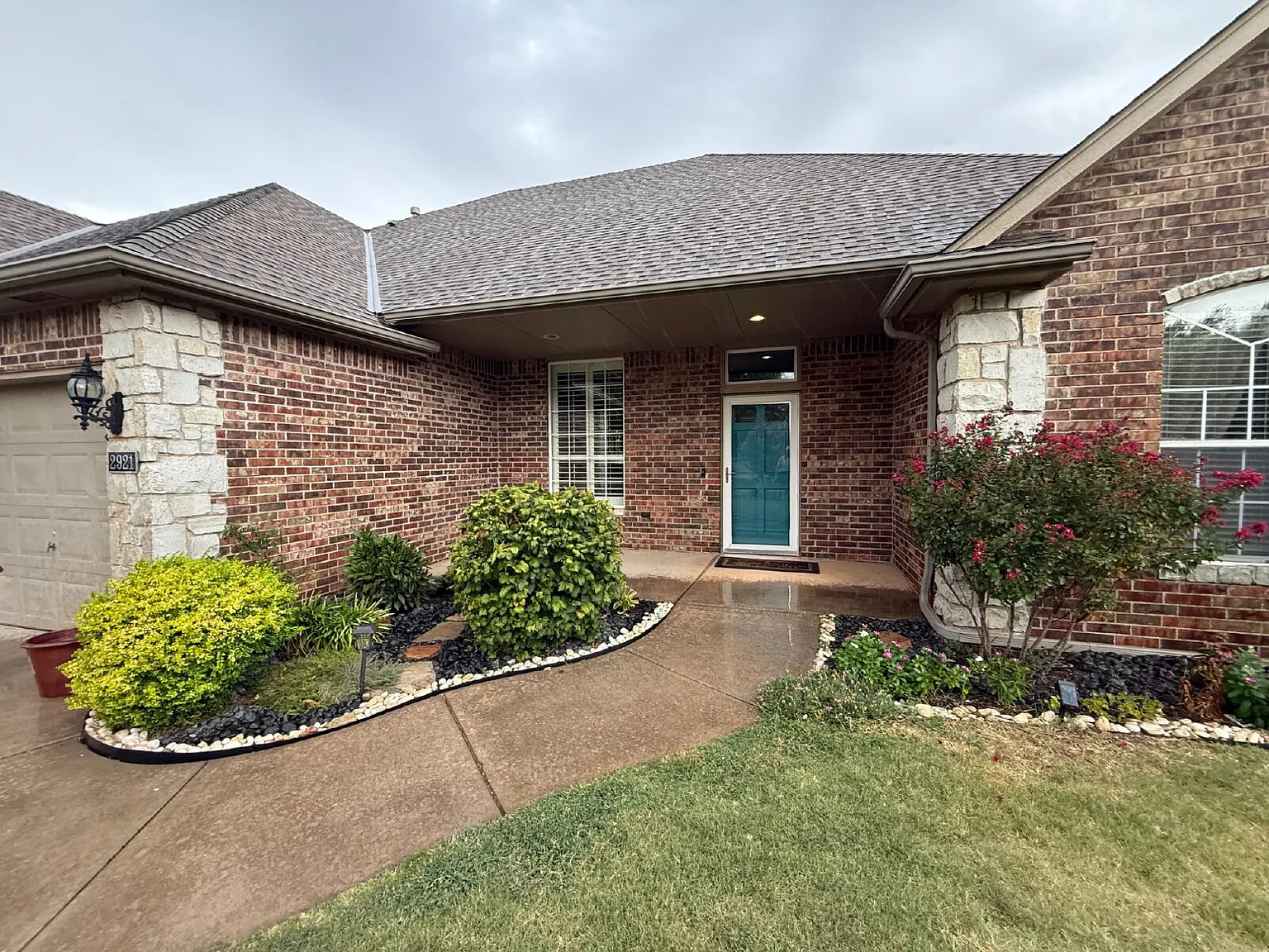 4 bed, 3.0 bath, 2200 sqft, $2,495 — Photo 4