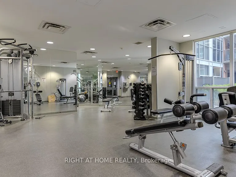 1 Shaw St #323 — Photo 20