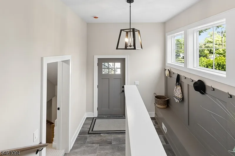 4 bed, 3.0 bath, $6,000 — Photo 4