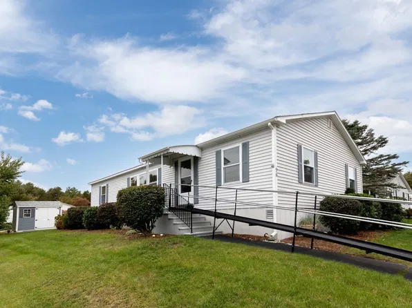 96 Pinehurst Dr, Plymouth, MA 02360