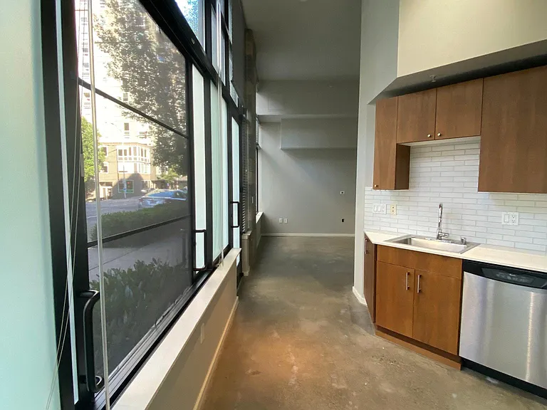 81 Clay St #121 — Photo 9