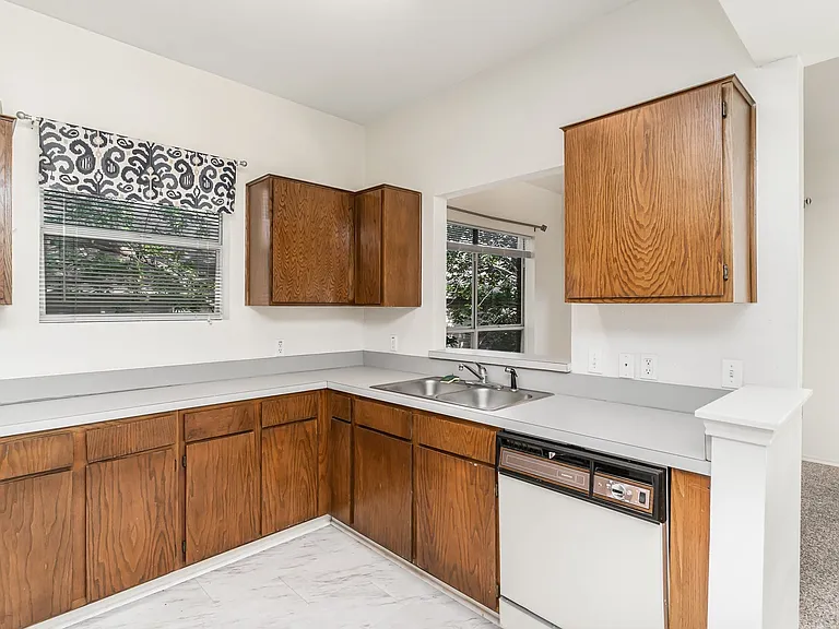 3329 Rosedale Ave #21 — Photo 11