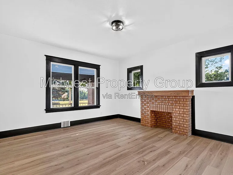 11560 Old Halls Ferry Rd — Photo 8