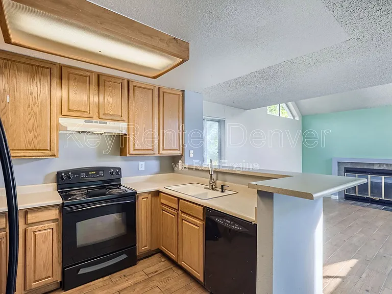 12404 E Tennessee Cir — Photo 11