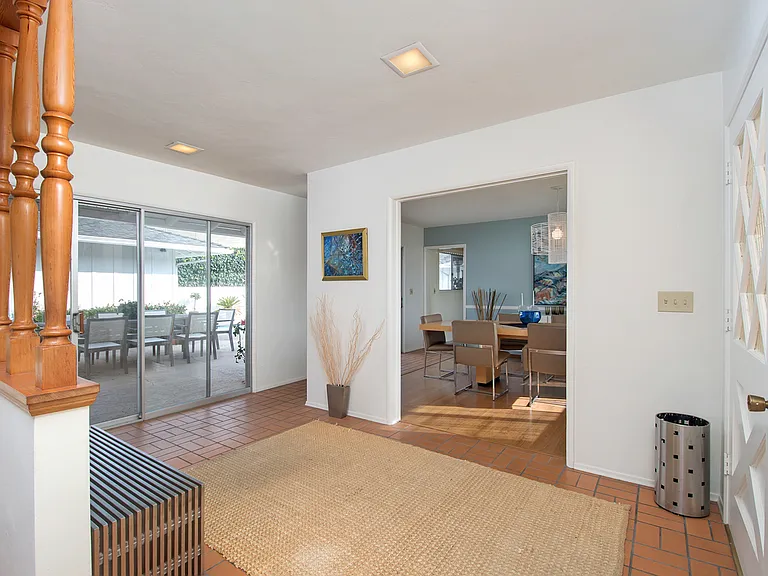 1375 Muirlands Vista Way — Photo 4