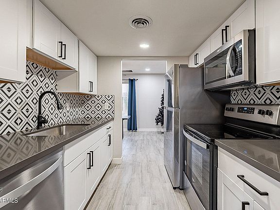 2nd image of 7126 N 19TH Avenue #249