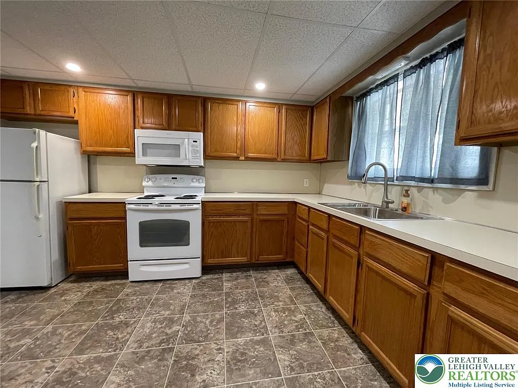 2 bed, 1.0 bath, 700 sqft, $1,495 — Photo 4