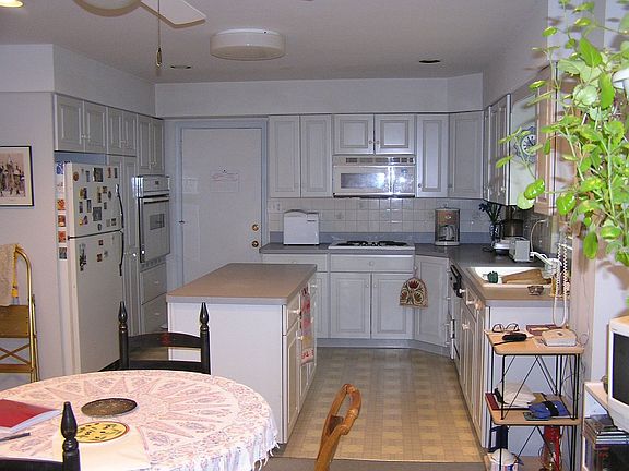 4th image of 2306 N Stafford St