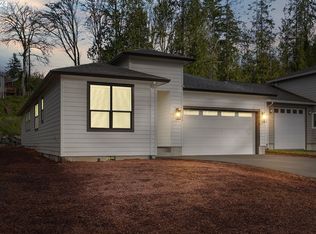 523 E 2nd St, Rainier, OR 97048