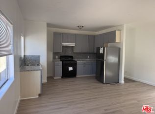 10406 Avalon Blvd, Los Angeles, CA 90003