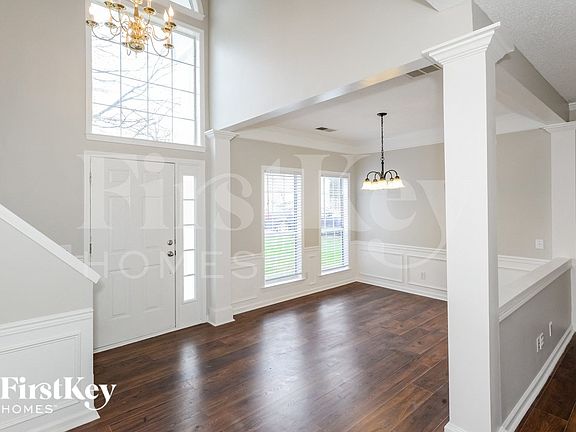 3rd image of 11330 Wagonford Ln