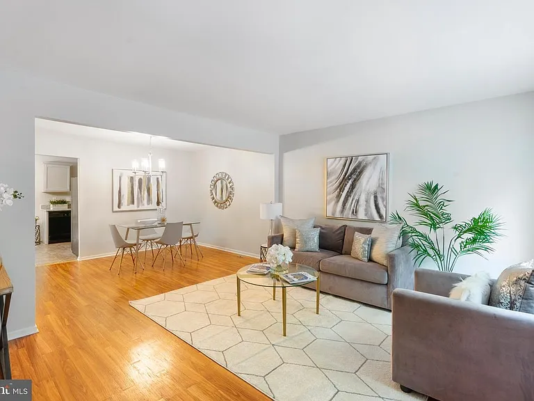 14465 Long Green Dr — Photo 2
