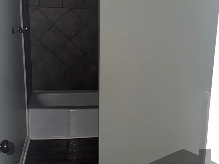2150 Estaline Dr — Photo 14