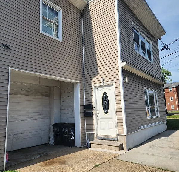 245 W Grand St #1RST — Photo 18