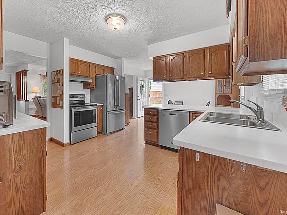 4th image of 510 Sunrise Dr