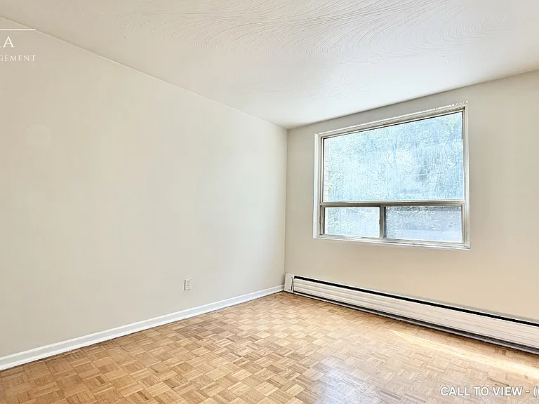 24 Pinehill Cres #101 — Photo 5
