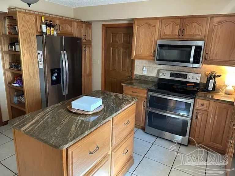 3132 Waterview Dr — Photo 7