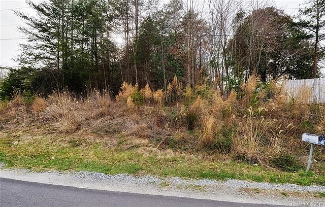 2nd image of 3385 Mount Beulah Rd