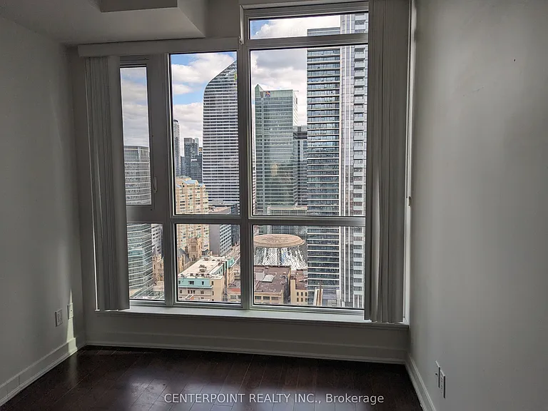199 Richmond St W #2905 — Photo 8