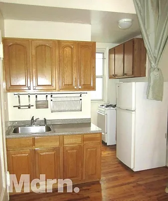 Rented by Mdrn Residential | media 3