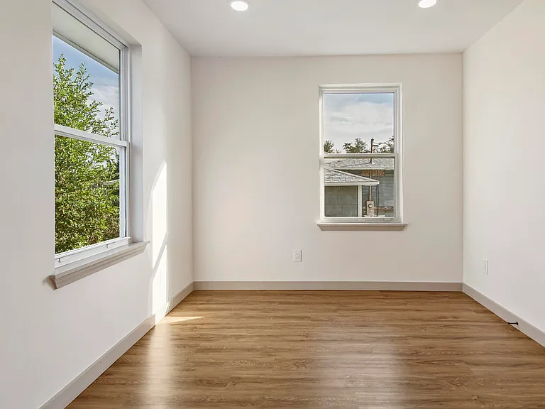 112 N Gayle Ave — Photo 28
