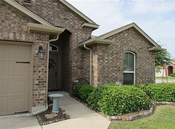 2nd image of 100 Pearland St