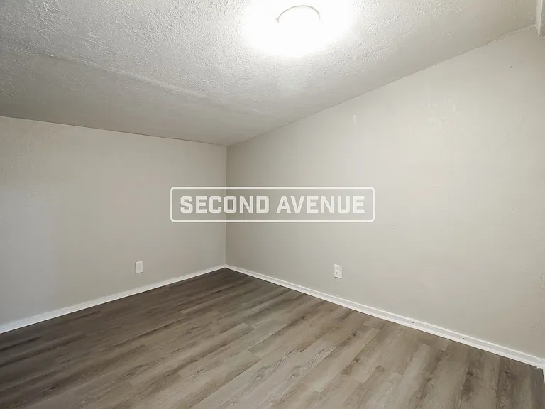 1522 W 22nd St — Photo 11