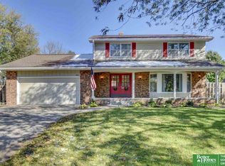 8711 N 57th St, Omaha, NE 68152