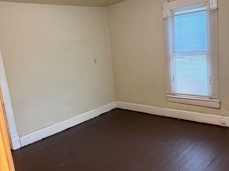 1753 W Morris St — Photo 15
