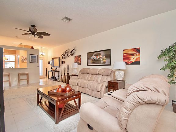 5th image of 9823 Crescent View Drive S