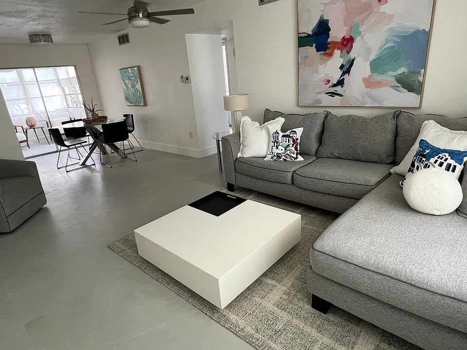 4158 Tamiami Trl #M4