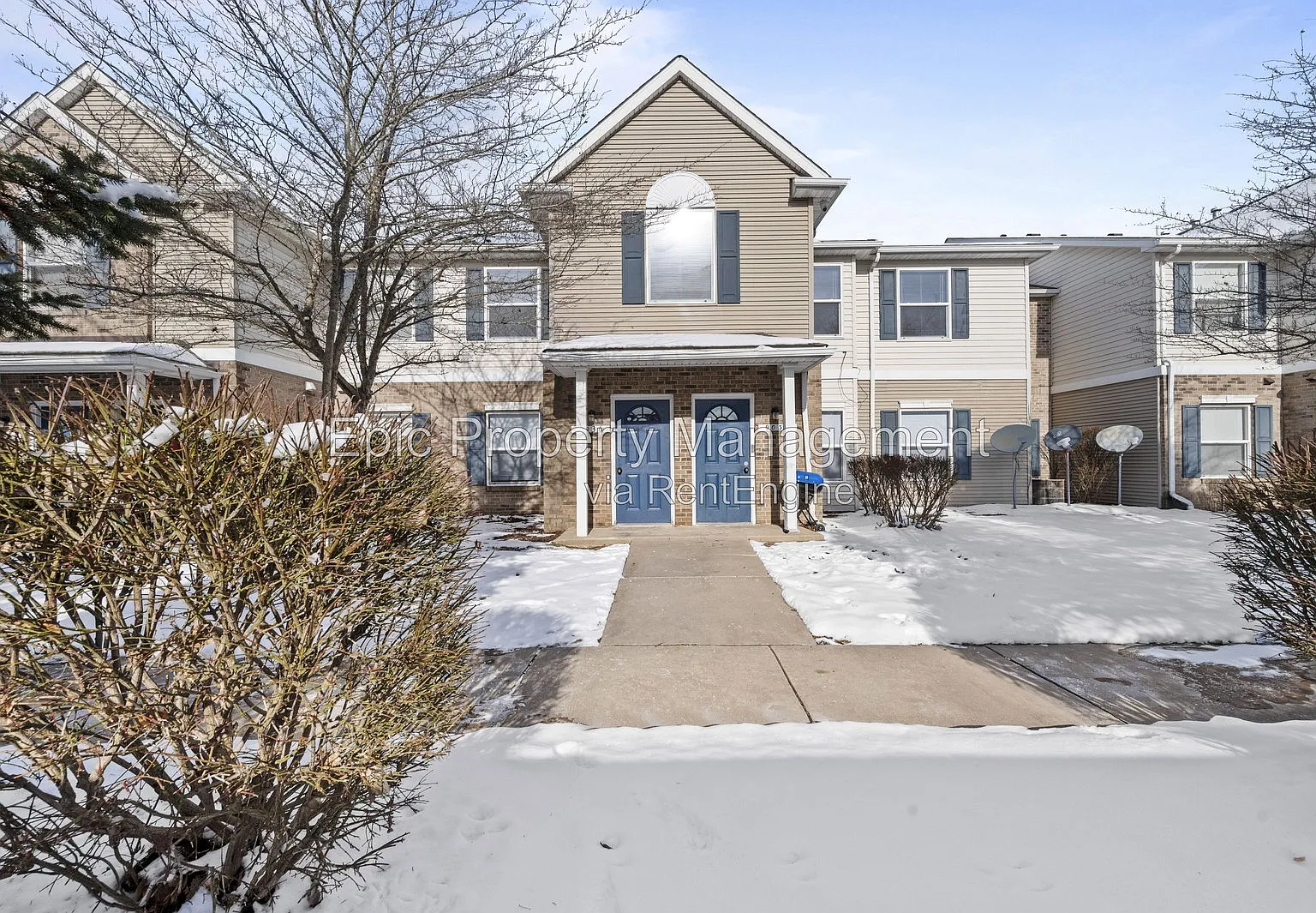 3 bed, 2.0 bath, $2,045 — Photo 1