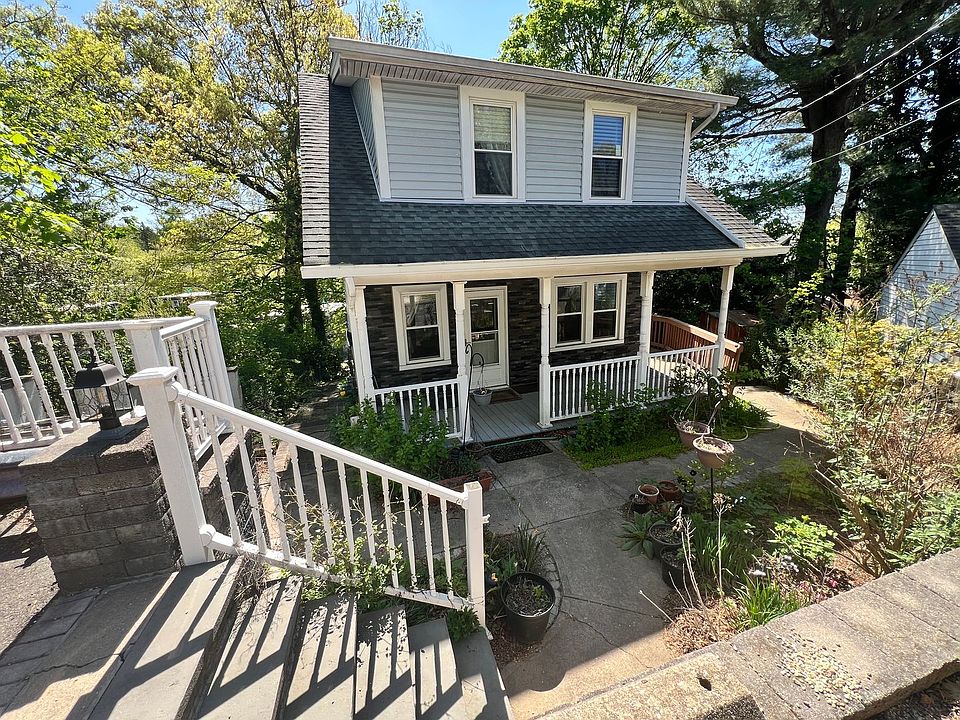 1st image of 22 Knoll Pl