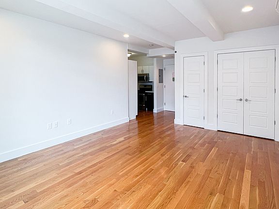 5th image of 96 Steuben St #1V