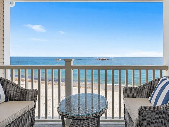 4th image of 66 Glades Rd Unit 5