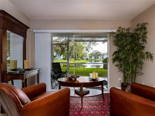 109 Wading Bird Cir #V-104, Naples, FL 34110