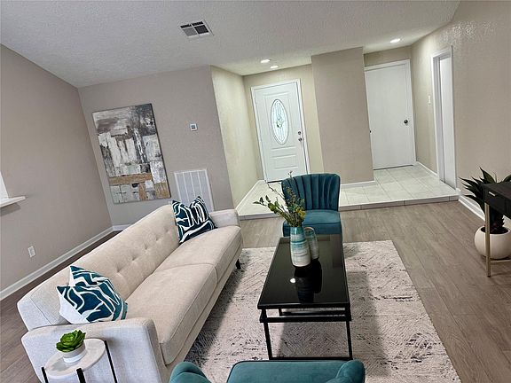 4th image of 10106 Hillridge Rd