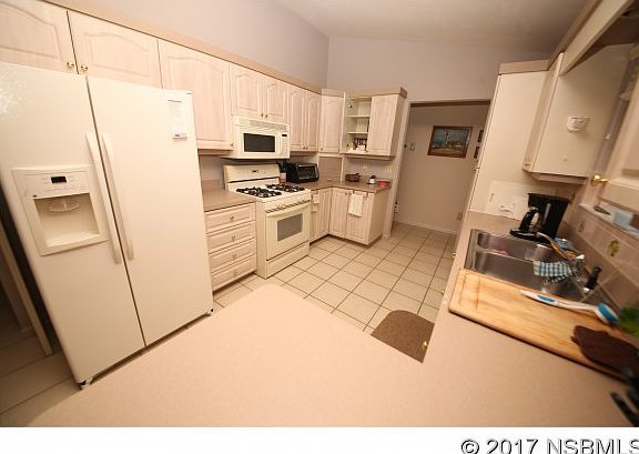 4th image of 256 Live Oak Ln